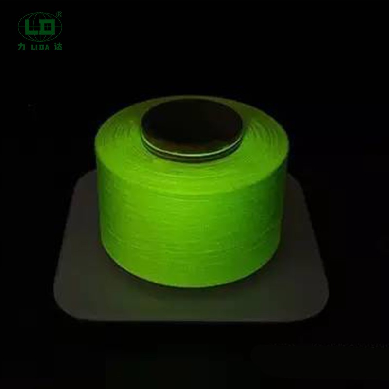 Yüksək Davamlı Aşağı Büzülmə Gecə Parıltılı Polyester Filament İplik